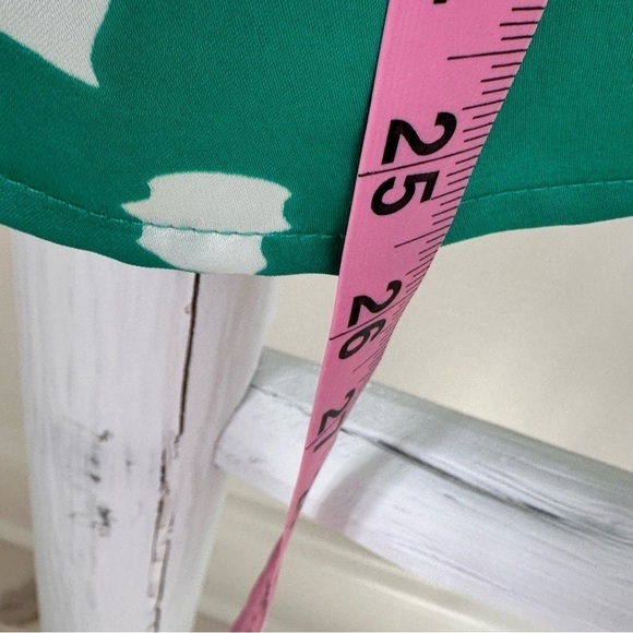 J Crew Women’s Green Floral V Neck Cami Top Size 4 - Picture 12 of 13